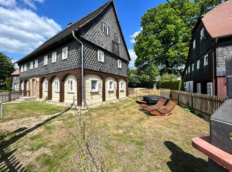 Grossschoenau Apartment | Fewo Frushi mit Sauna & saisonalem Whirlpool im Zittauer Gebirge