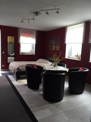 Heinersdorf Apartment | Fewo mit Garten, Kamin u. Whirlpool