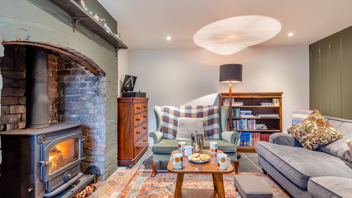 Llangower House | Ffridd Gymen - Four Bedroom House, Sleeps 8