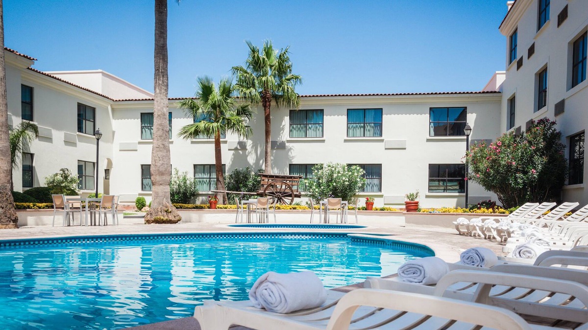 Saltillo Hotel | Fiesta Inn Saltillo