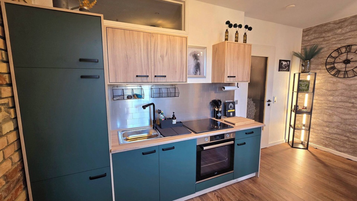 Leipziger Vorstadt Apartment | Fifty Shades of Green P18 Apartment