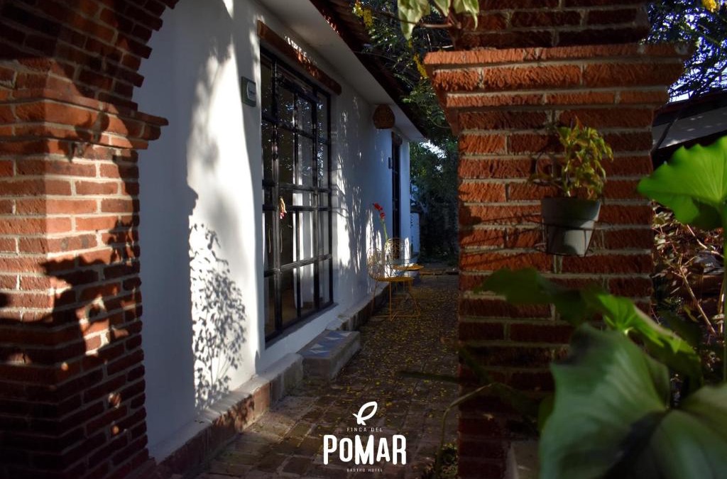 Acatlan Hotel | Finca del Pomar