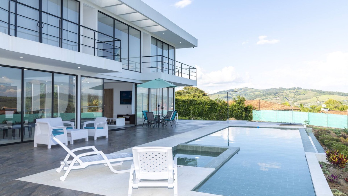 Calima Villa | Finca en el Lago Calima con Hermosa Piscina