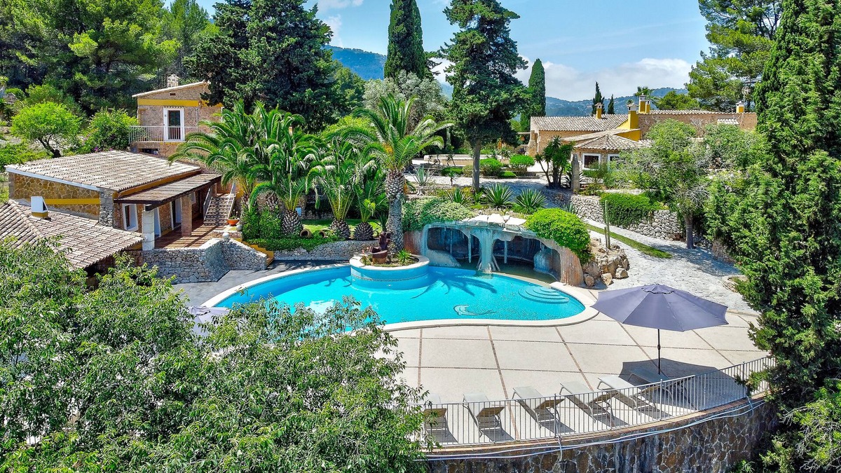 Esporles House | Finca Especial - Beautiful and private villa with fantastic mountain views!