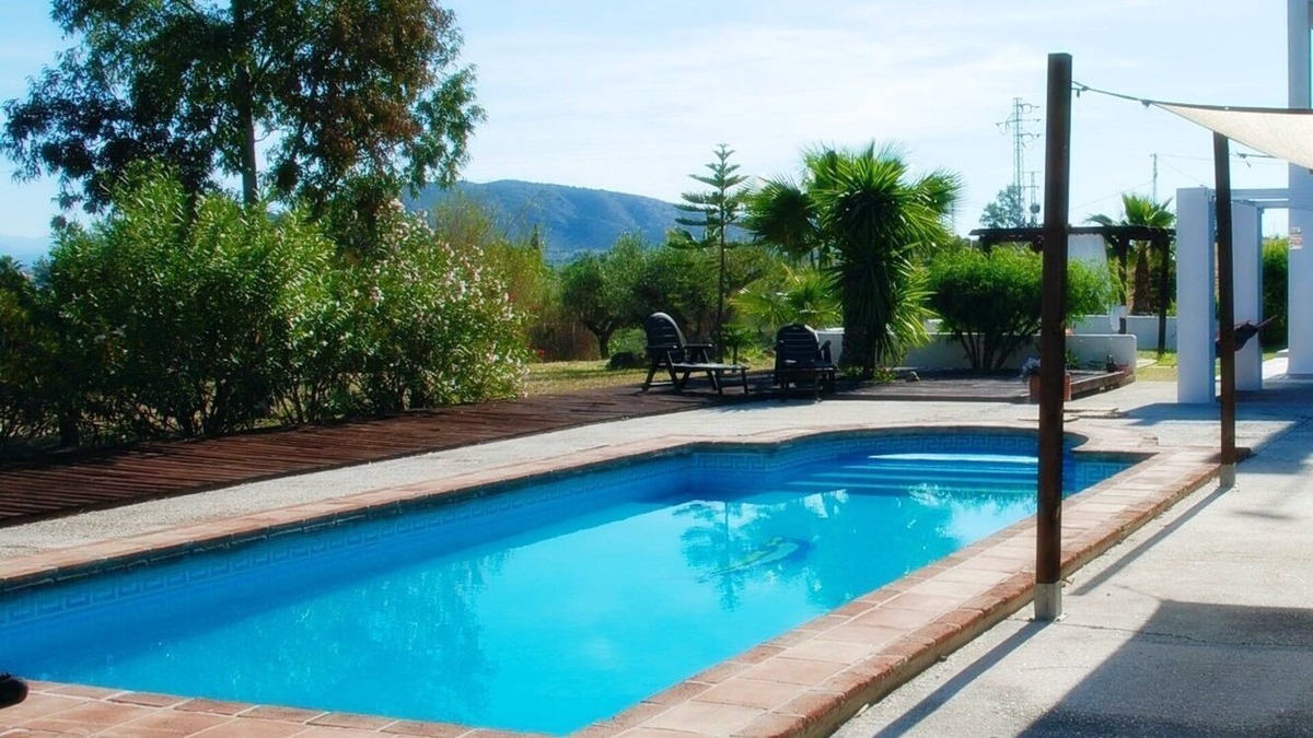 Alhaurin el Grande House | Finca Lavinia. Relaxing holiday guest home with swimming pool