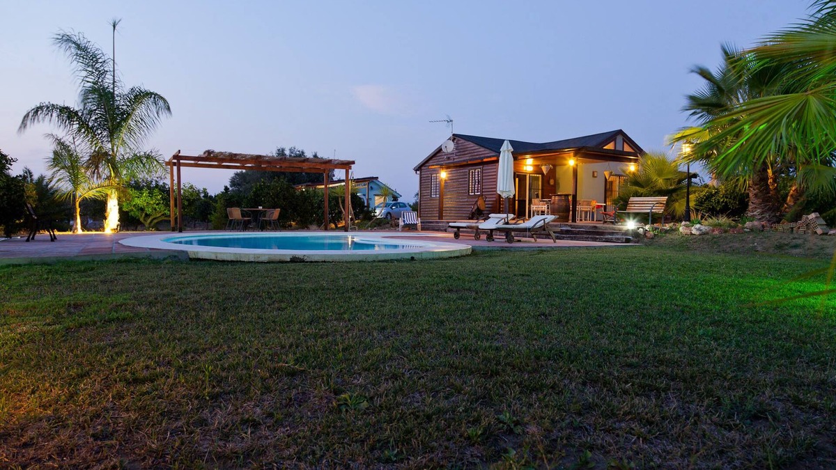 Alhaurin el Grande Cottage | FINCA LOS SUEÑOS. BEAUTIFUL WOODEN HOUSE