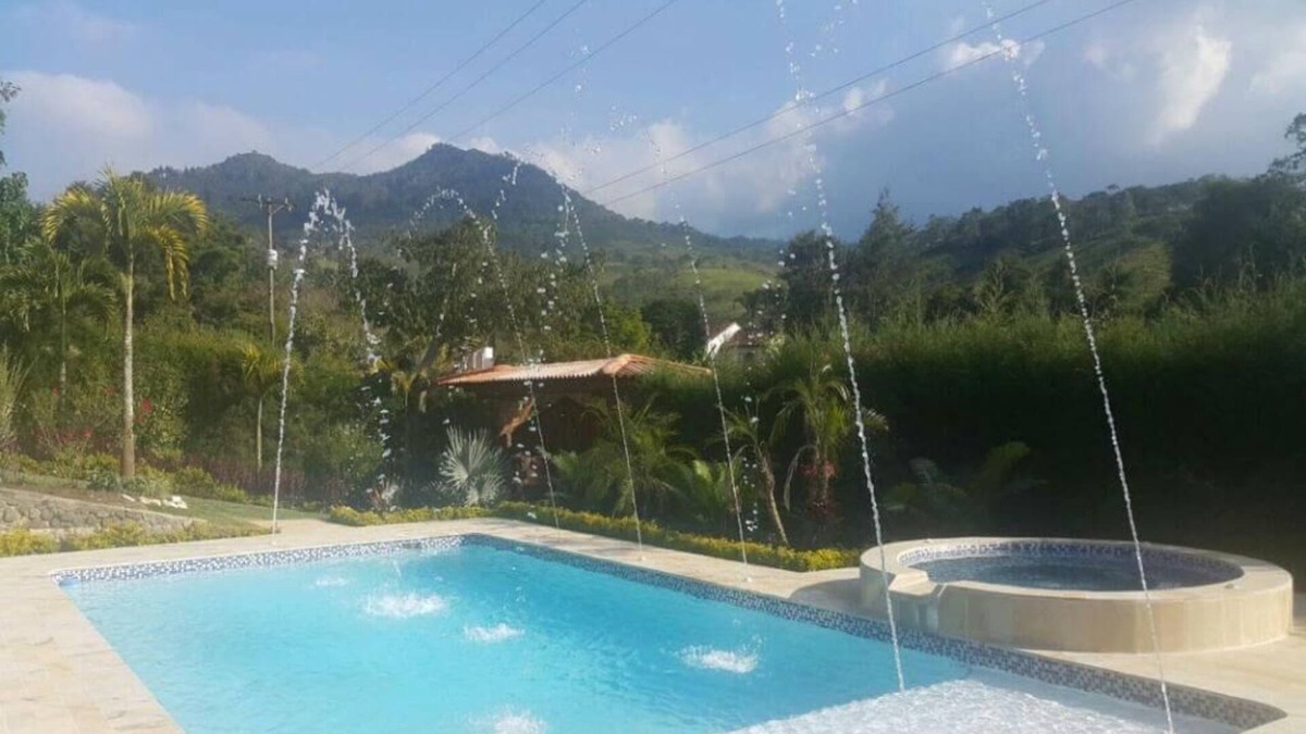 La Cumbre Apartment | Finca with pool, jacuzzi, gardens and 4 spacious rooms