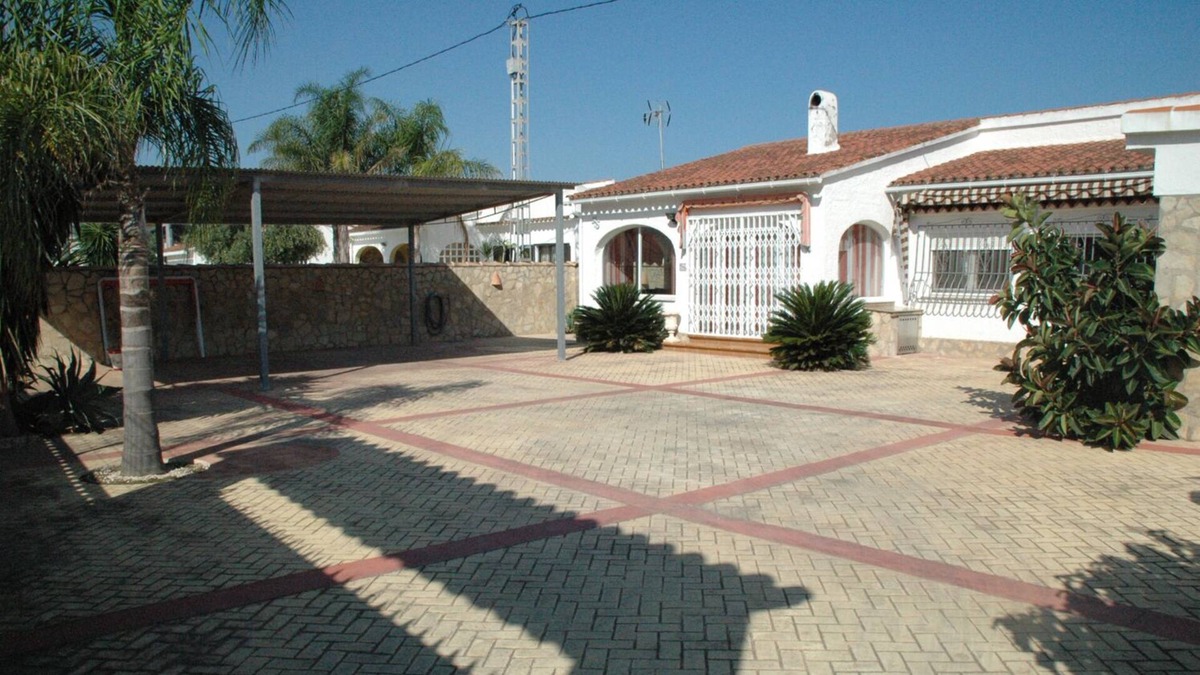 Les Deveses Villa | Finca with private pool, large plot, air conditioning, 3 bedrooms, 2 bathrooms, wifi