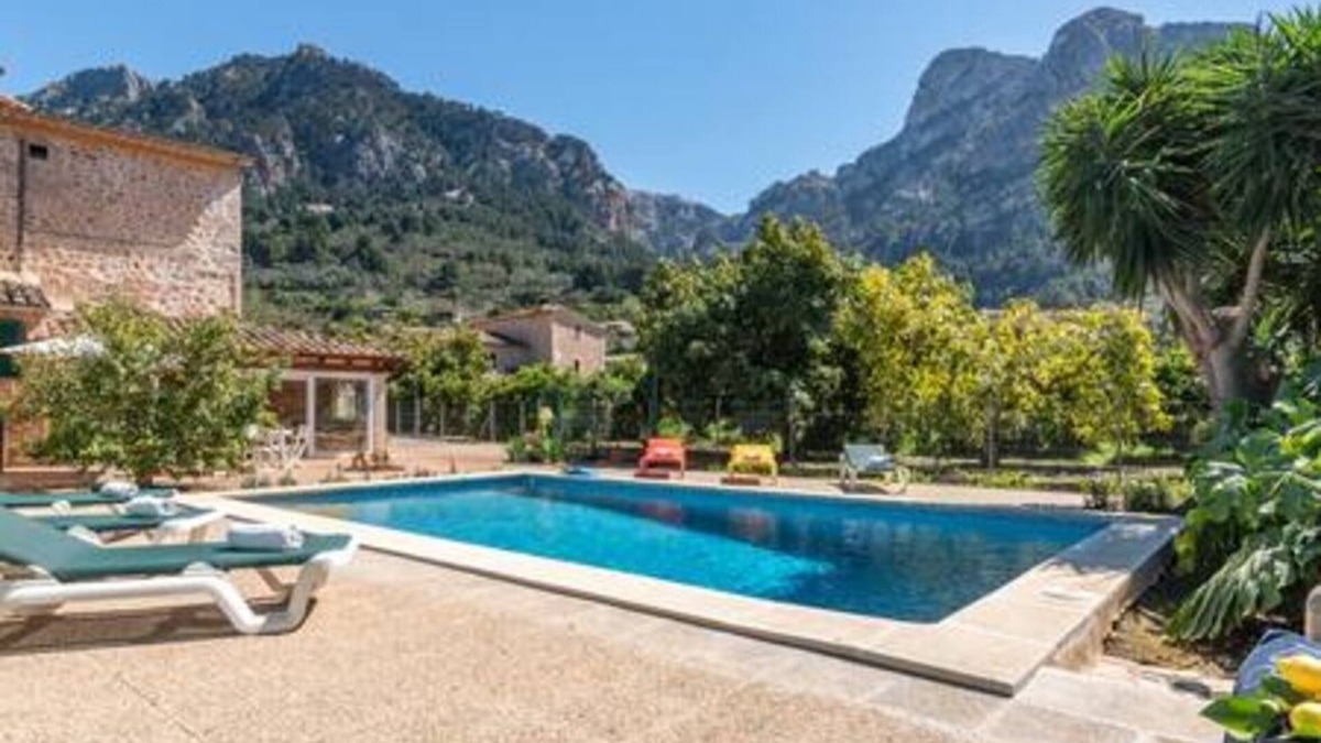 Biniaraix House | Finca Xesca - Three Bedroom House, Sleeps 6