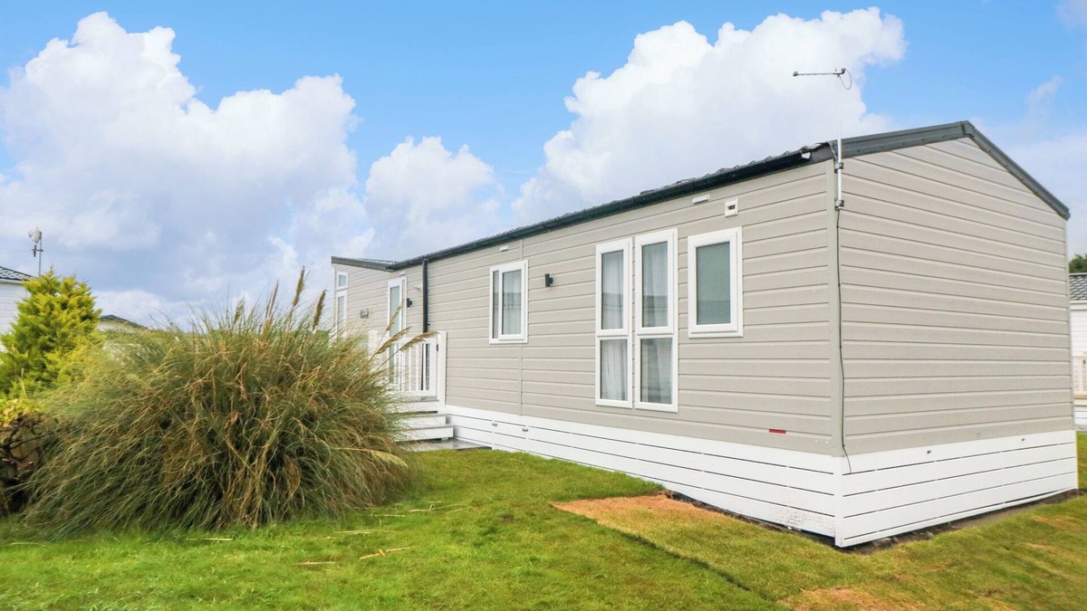 Cayton Bay Cottage | FINCH 65, family friendly, country holiday cottage in Cayton Bay