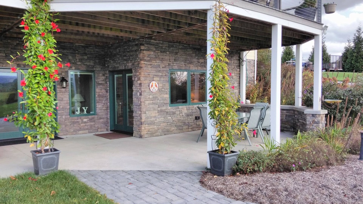 Swoope House | Find out why this property is Almost Heaven