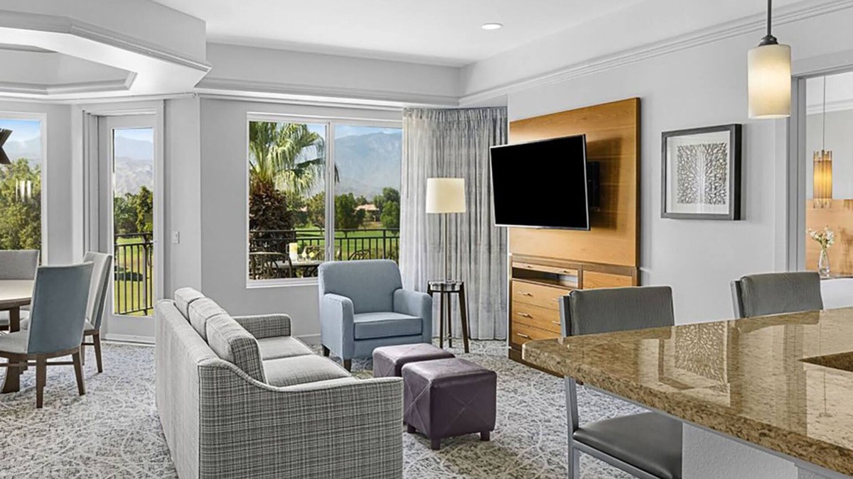 Palm Desert Resort | 𝐅𝐢𝐧𝐝𝐢𝐧𝐠 𝐌𝐞𝐢𝐥𝐢-Coachella Fun @ Desert Springs Villas Resort+Amenities