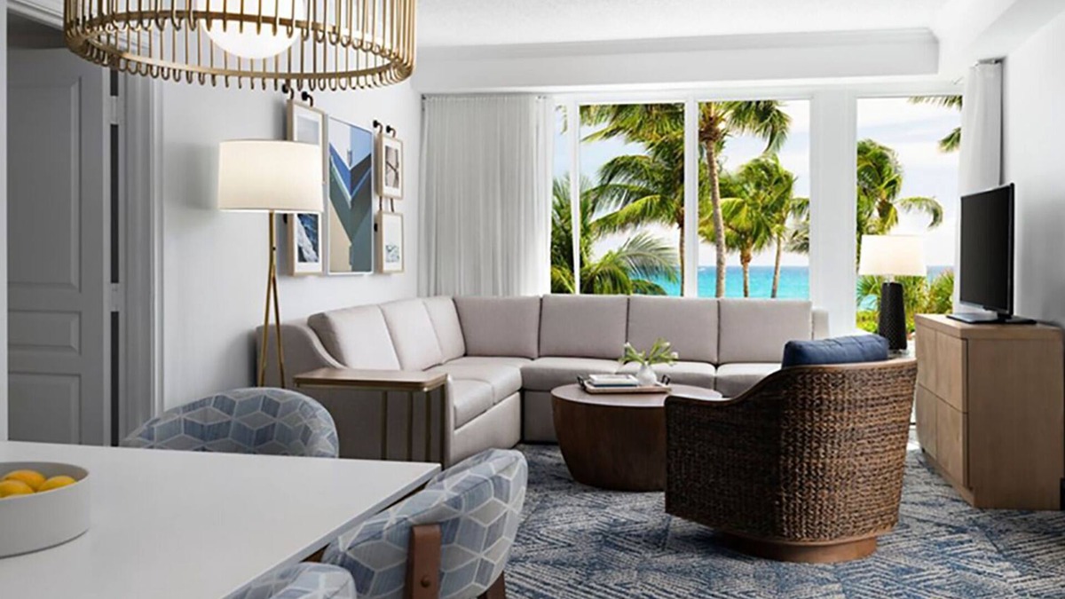 Palm Beach Shores Resort | 𝐅𝐢𝐧𝐝𝐢𝐧𝐠𝐌𝐞𝐢𝐥𝐢 Sparkling Beachfront OceanPointe Resort+Amenities, 2BR