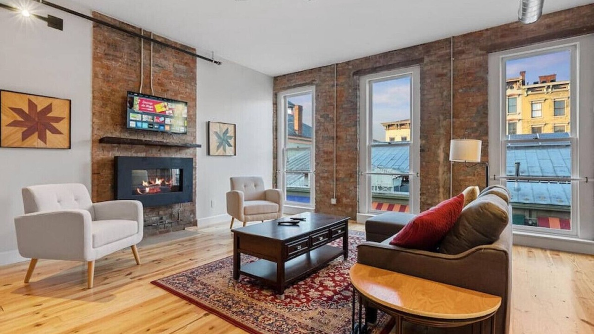 Over-the-Rhine Condo | Findlay Suites -Explore OTR with an Outdoor Deck!