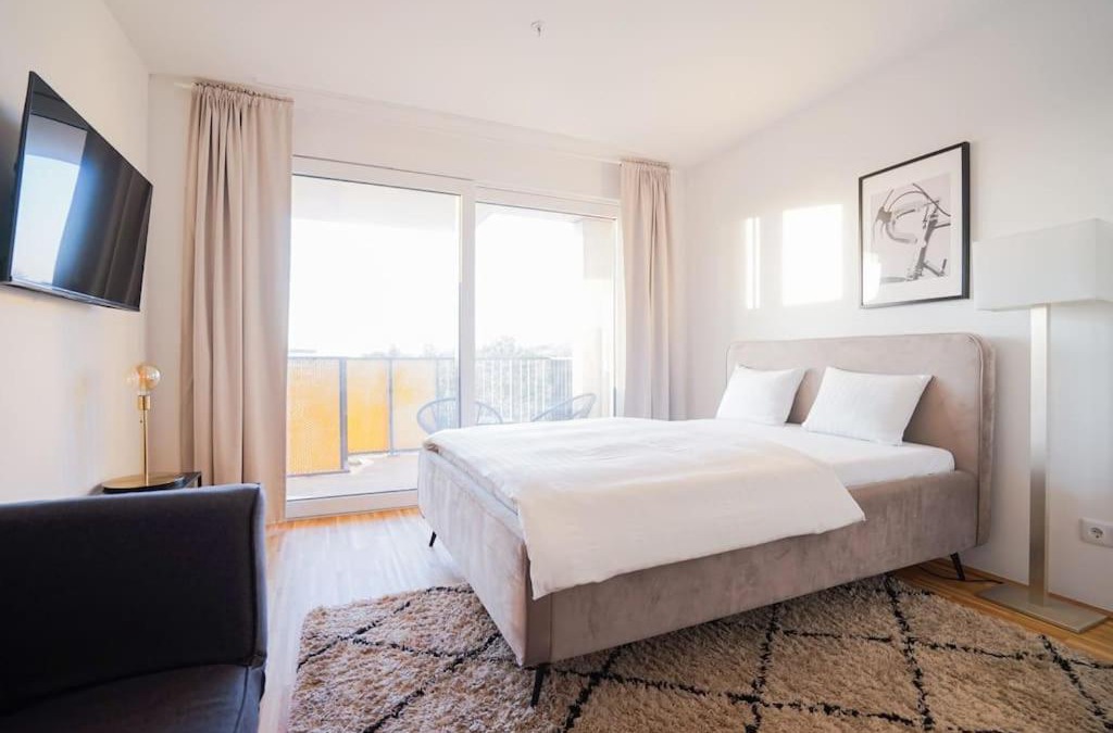 Favoriten Apartment | Fine Studio with Terrace - 15 Min to Center