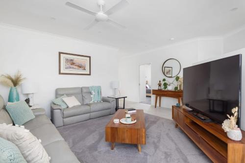 Fingal Bay House | Fingal Shoreline Oasis