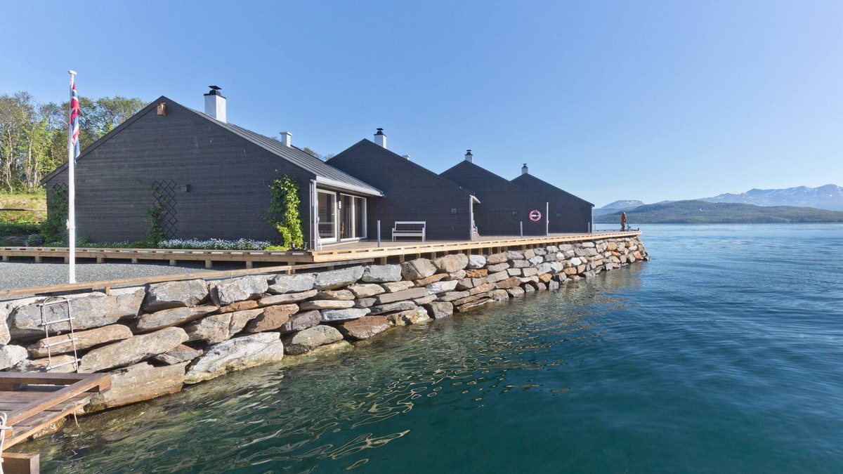 Finnsnes House | Finsnes Gaard