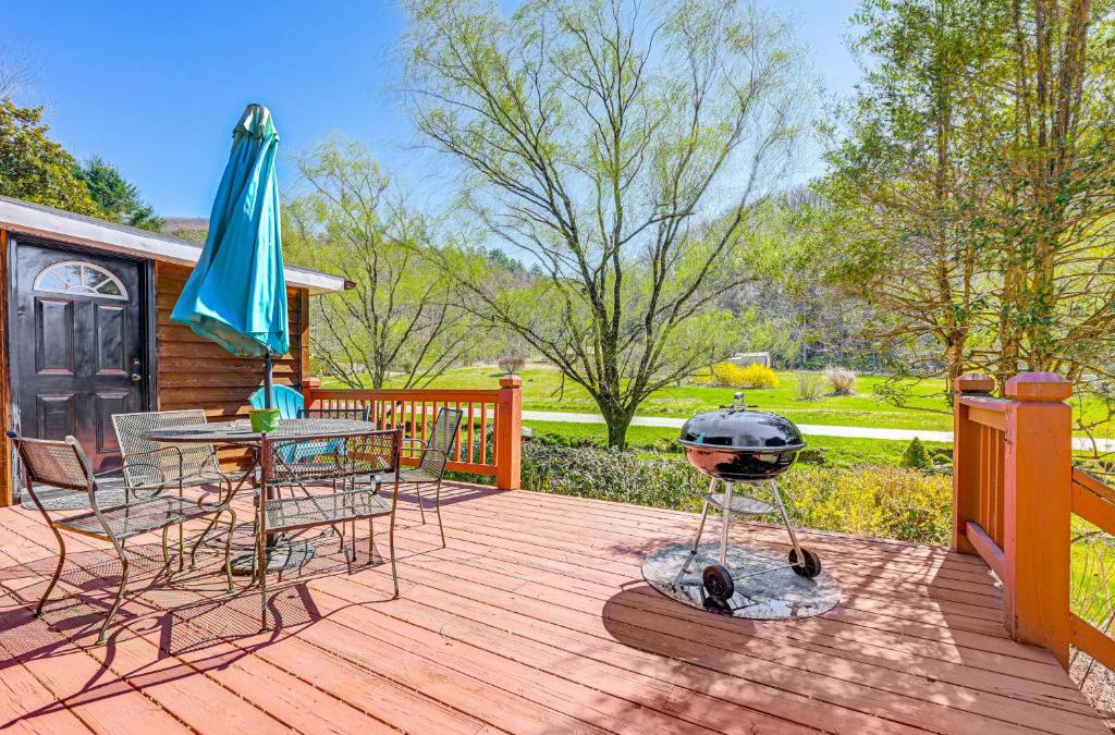 Robbinsville House | Fire Pit and Decks Creekside Cabin in Robbinsville