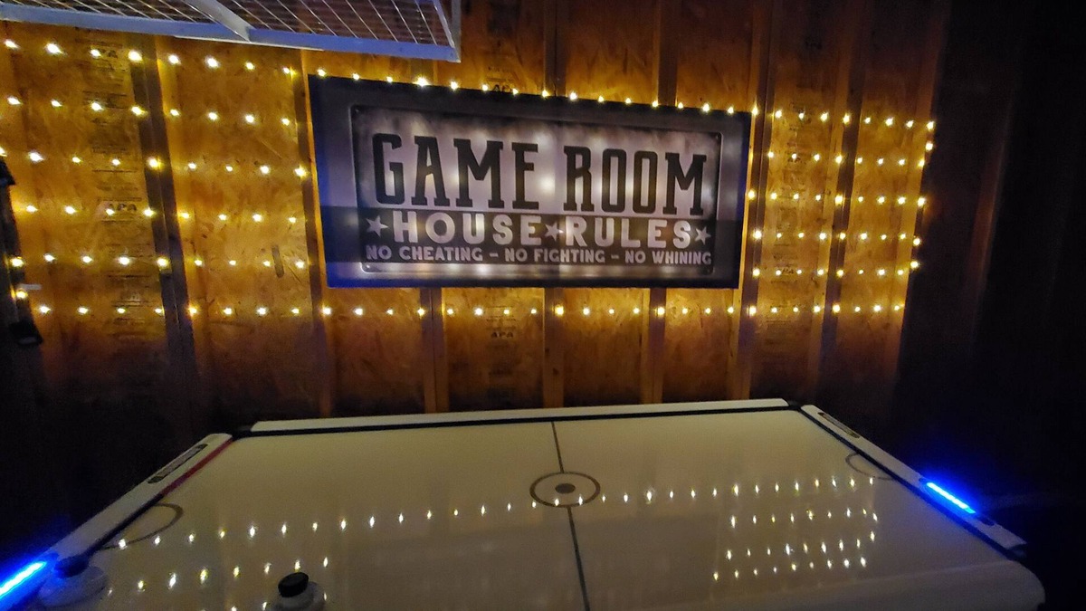 Apex House | Fire Pit, Game Room, Pond Access!!