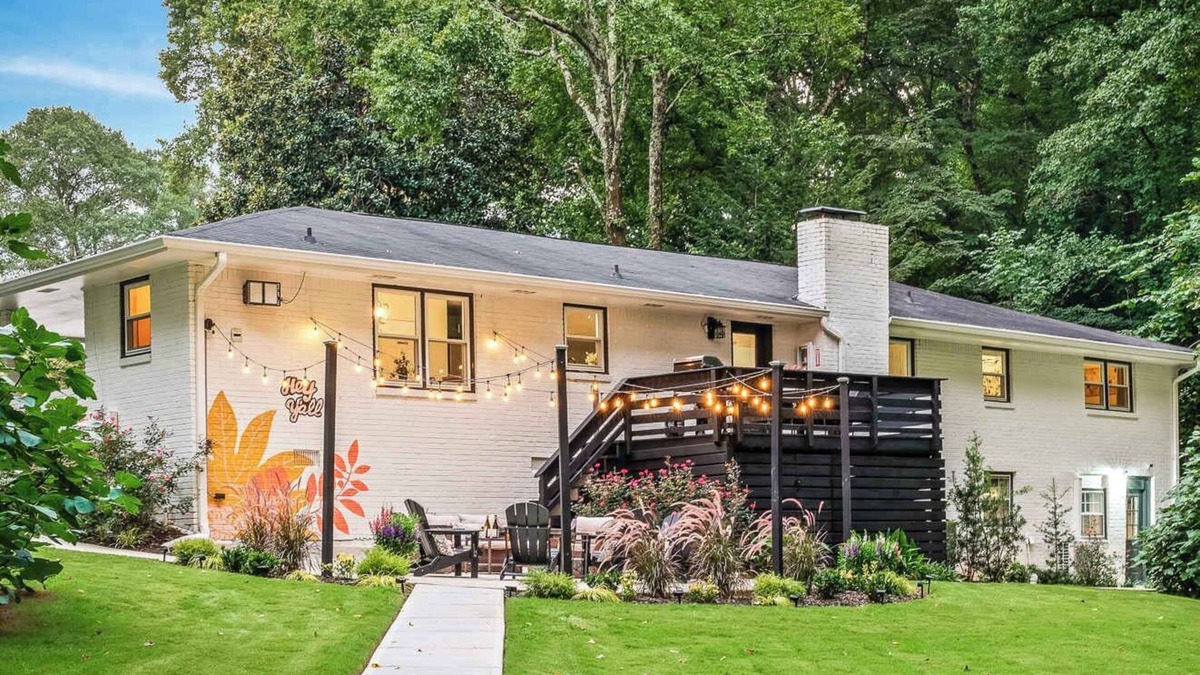 Tucker House | Fire Pit/Game Room+Pool Table/Playground