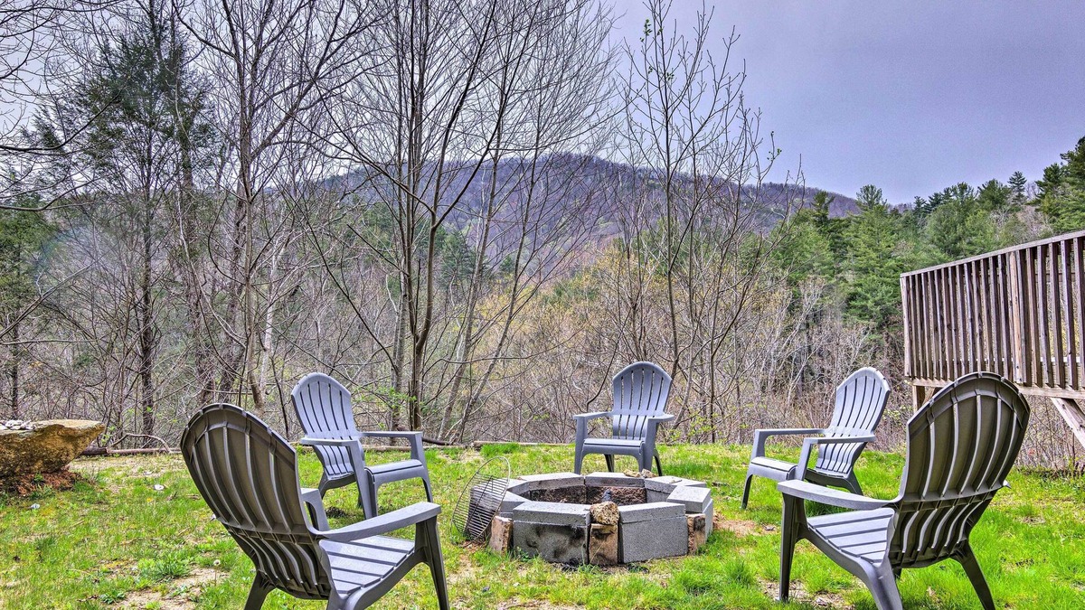 Marion Cabin | Fire Pit & Mtn Views: Charming Marion Cabin!