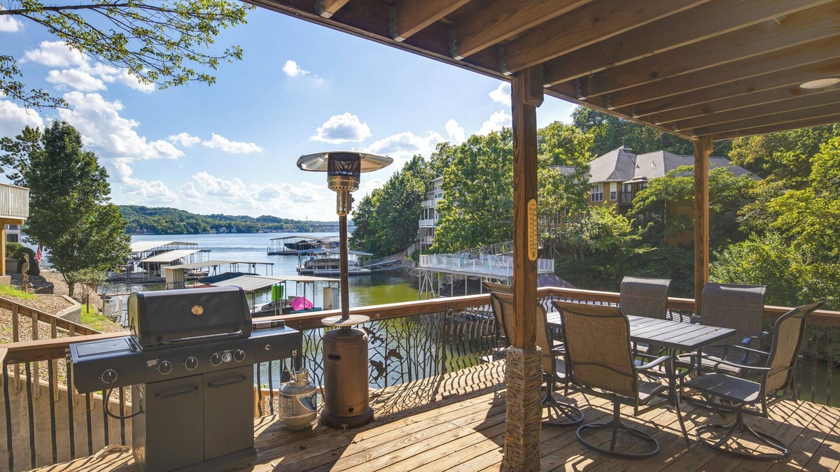 Camdenton House | Fire Pit + Private Dock: Ozarks Family Escape!