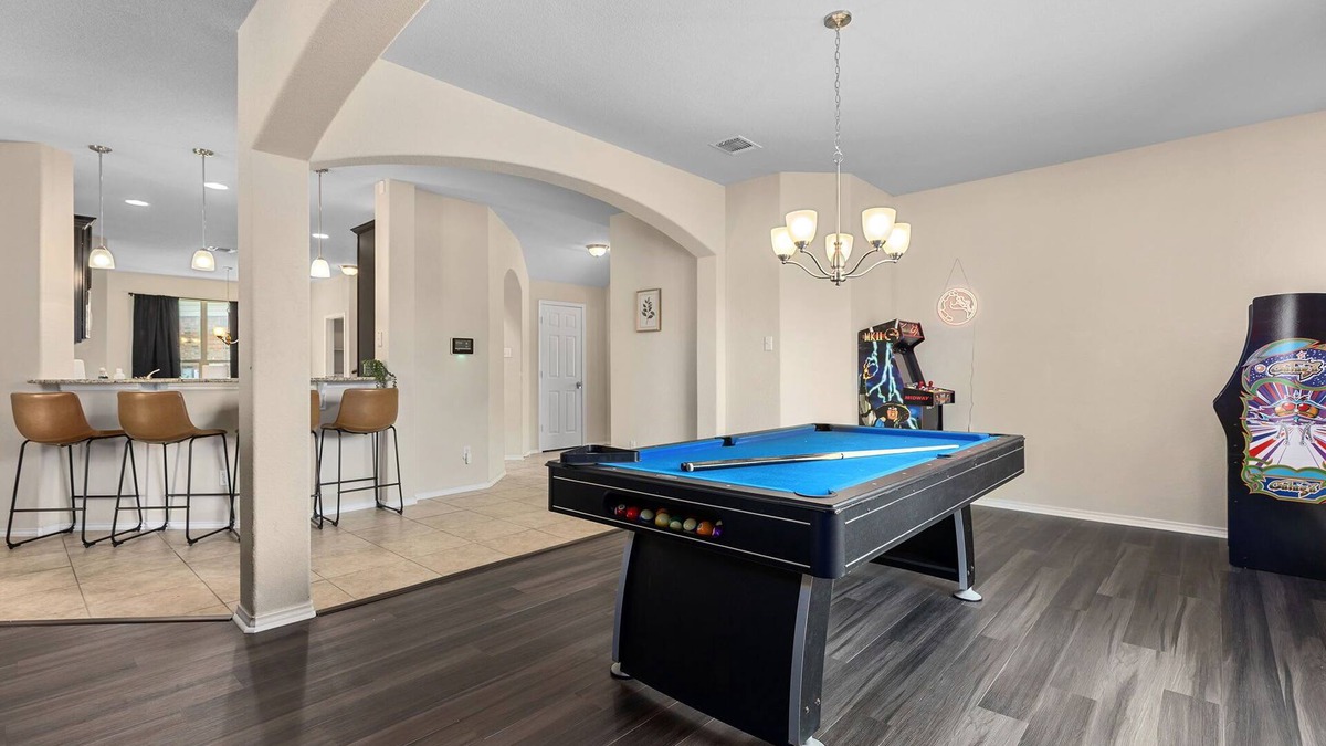 Temple House | Fire table|Pool Table|Movie Theatre|Arcade|14PPL