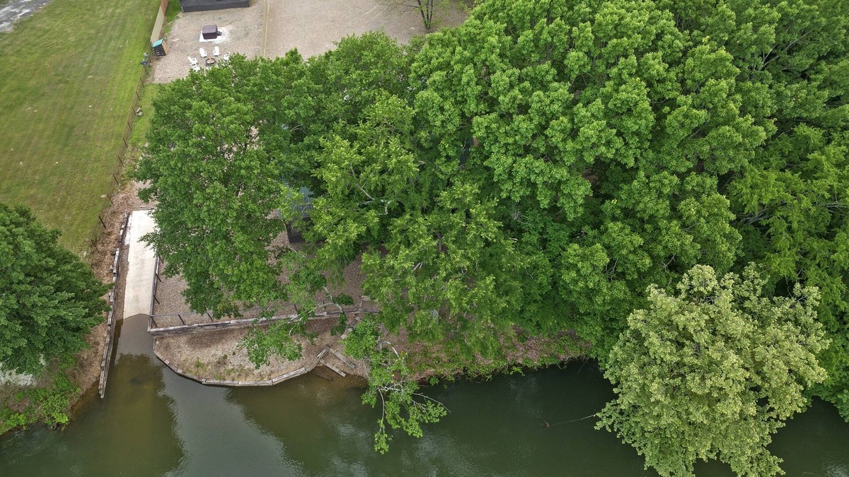 Broken Bow Cabin | Firefly at Lazy River Cabins on Mt Fork River