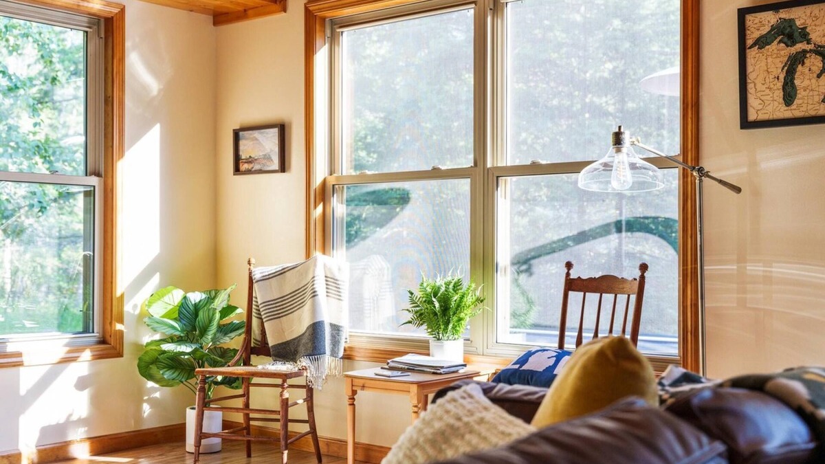 Mayfield Apartment | Firefly Lodge! Boardman River! Hot Tub! Woodstove!