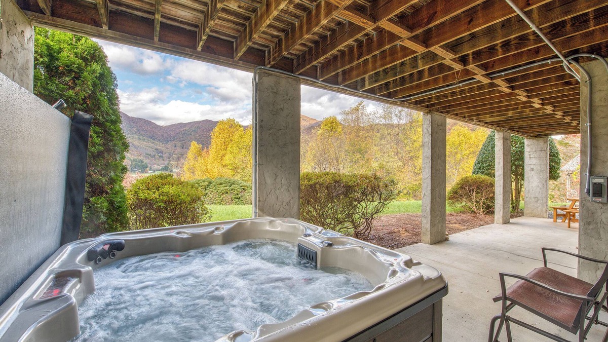 Maggie Valley Cabin | Firefly Ridge/Hot Tub/Views