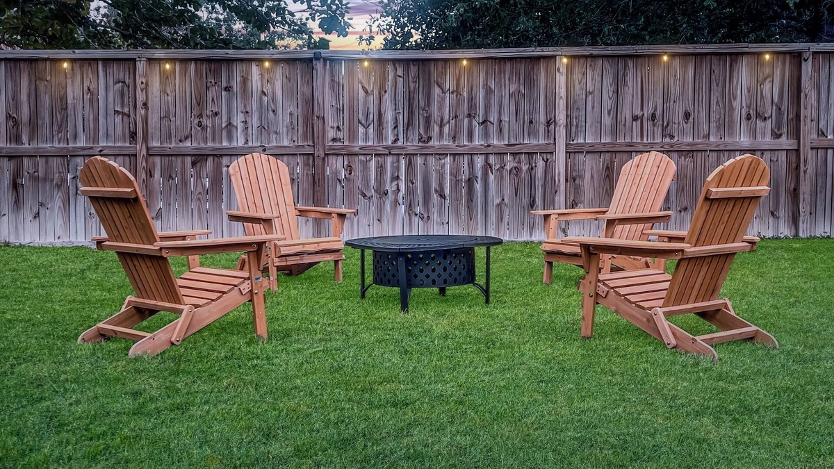 Atascocita House | Firepit Nights Near IAH & Downtown Houston