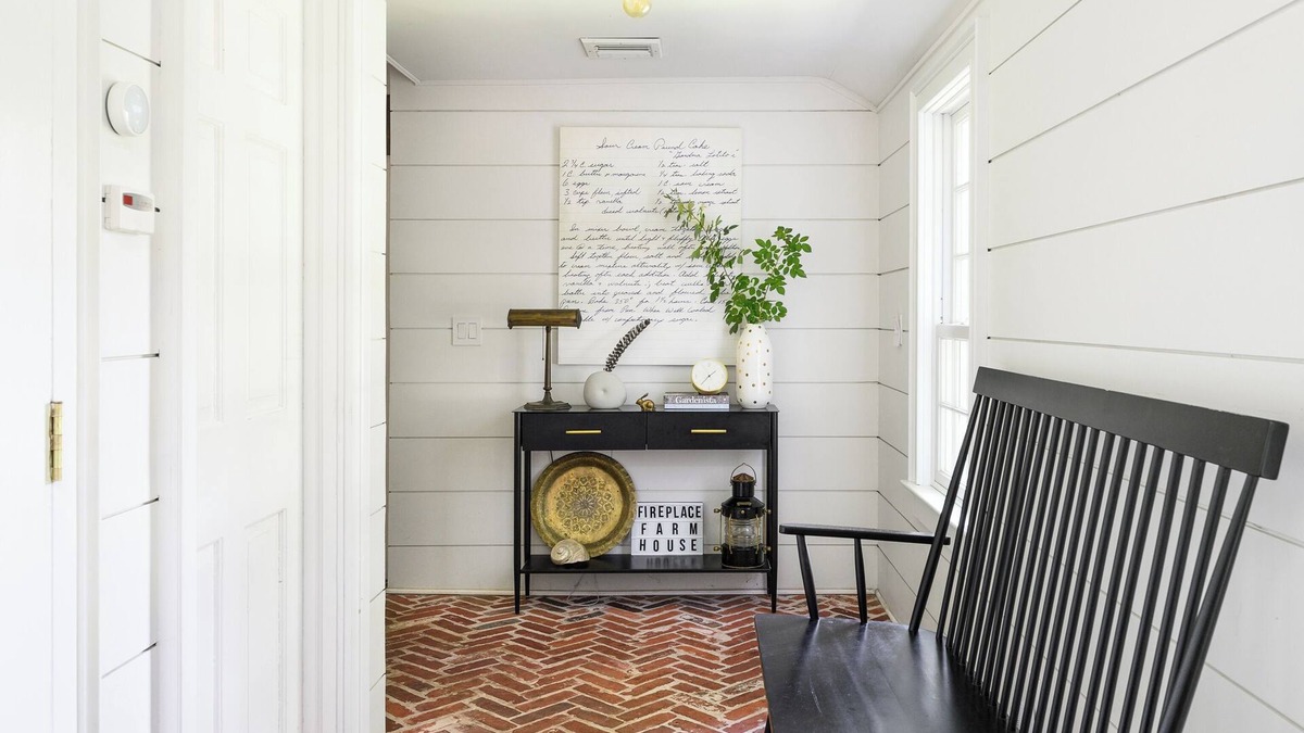 Brookhaven Other | Fireplace Farmhouse in bucolic Brookhaven Hamlet/5 bedroom with pool & hot tub