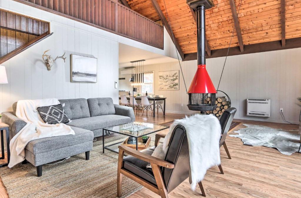 Mount Jackson House | Fireside Lodge A-Frame in Bryce Resort with Decks
