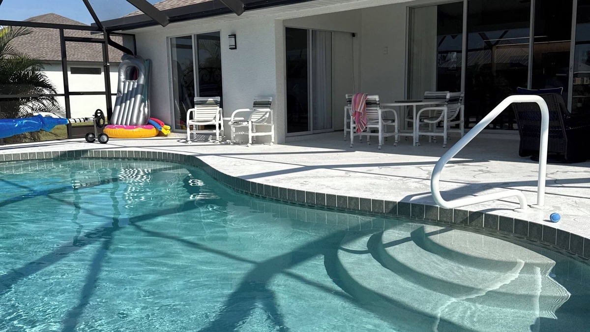 White Marsh House | First coffee, then pool, beaches, fishing, golf, dolphins .