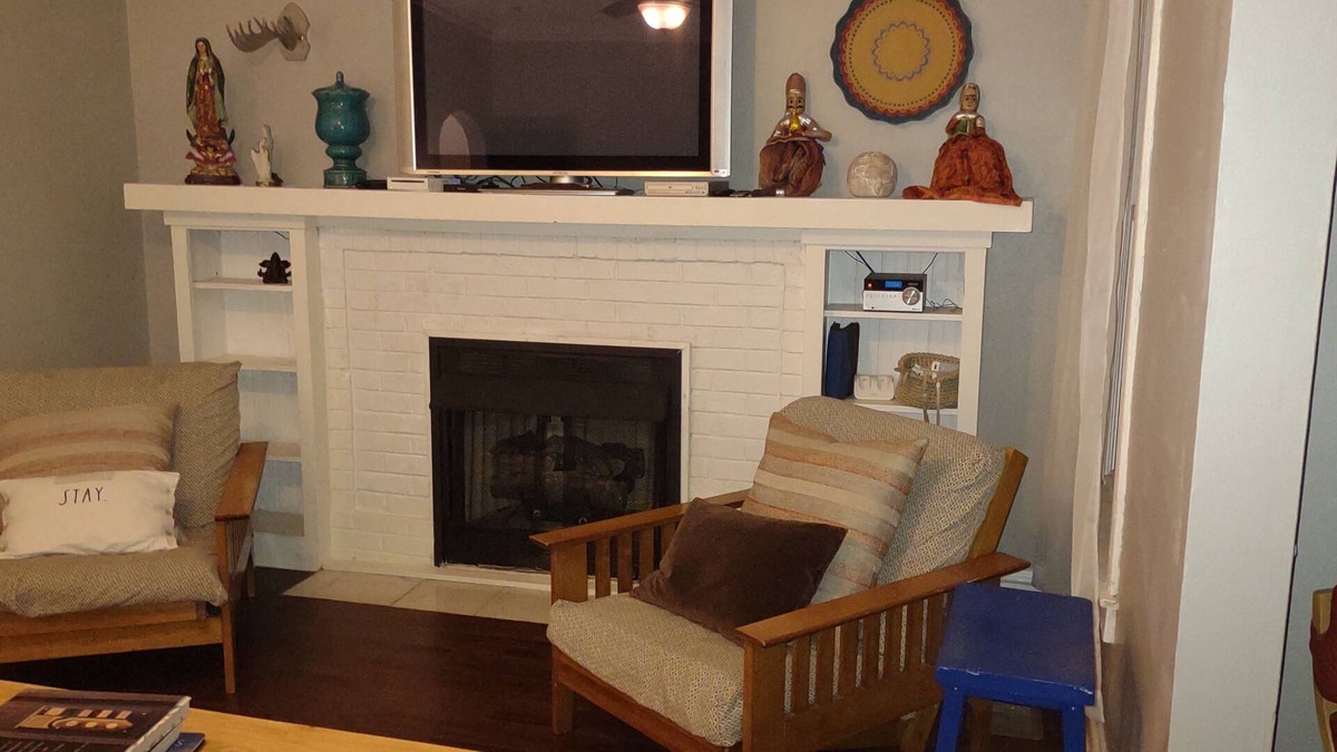 Rogers Park Condo | First Floor Brownstone Newly Renovated