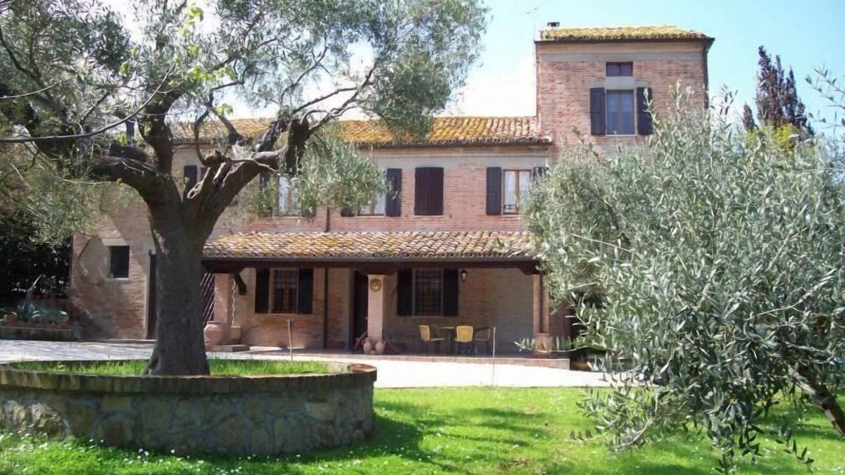 Morro d'Alba Other | First floor flat for six people