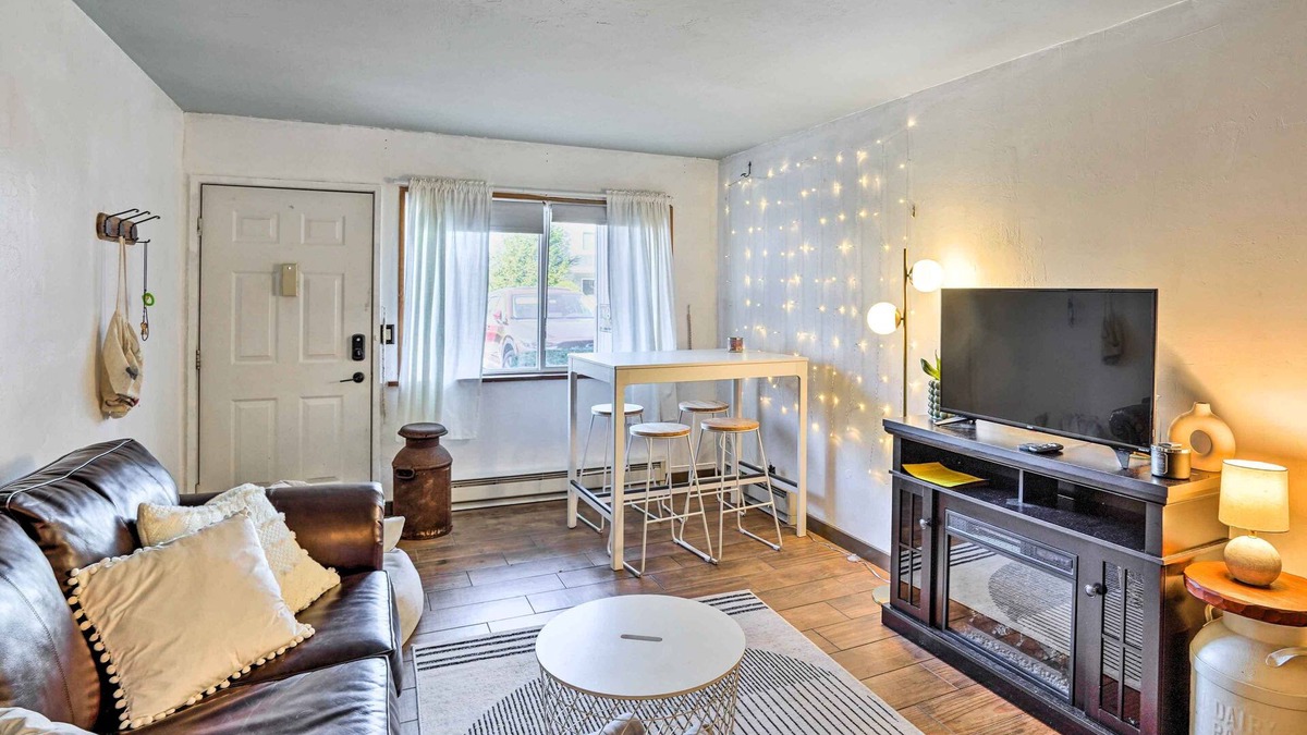 Hunter Condo | First-Floor Hunter Condo < 1 Mi to Slopes!