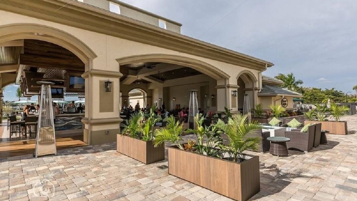 Biggar Condo | FIRST FLOOR LEGENDS 2BR, 2 BATH, DEN GARDEN HOME CONDO WITH GOLF PRIVILEGES INCD