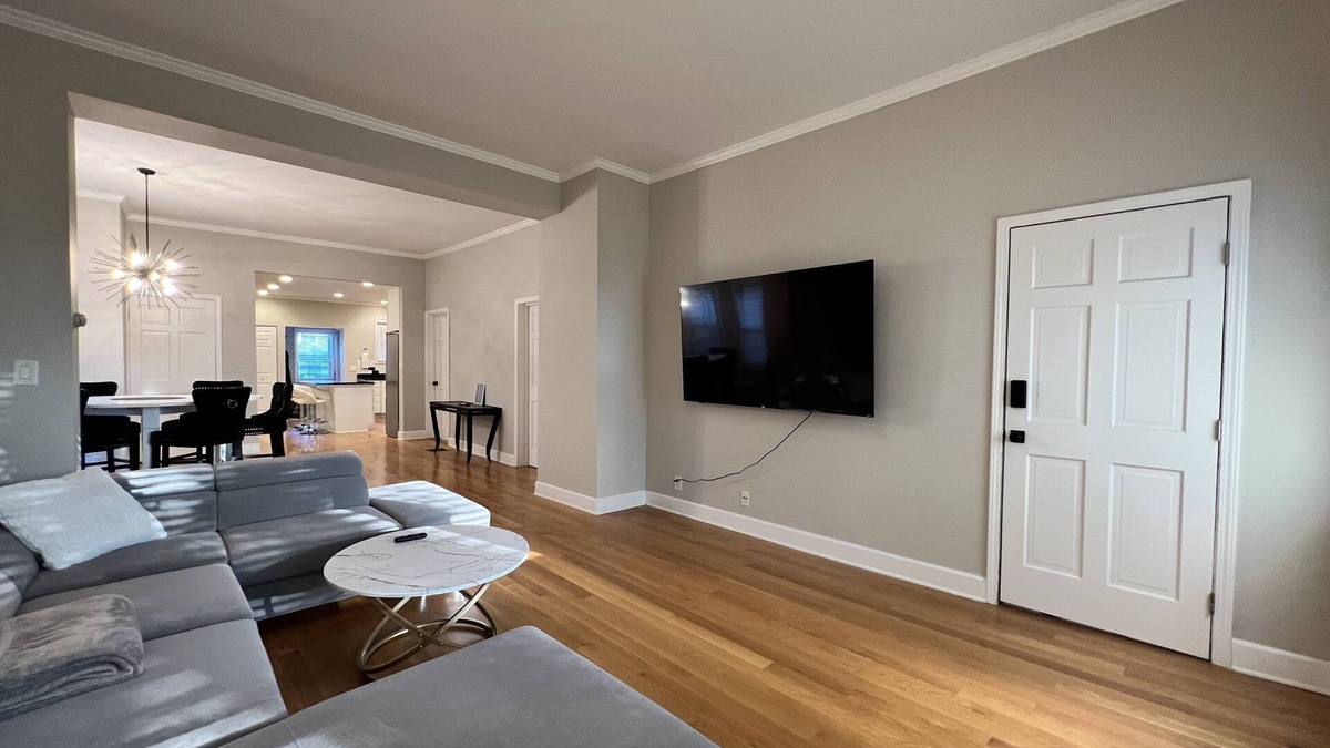 Oak Park House | First floor unit of a delightful retreat in the Frank Lloyd Wright district.
