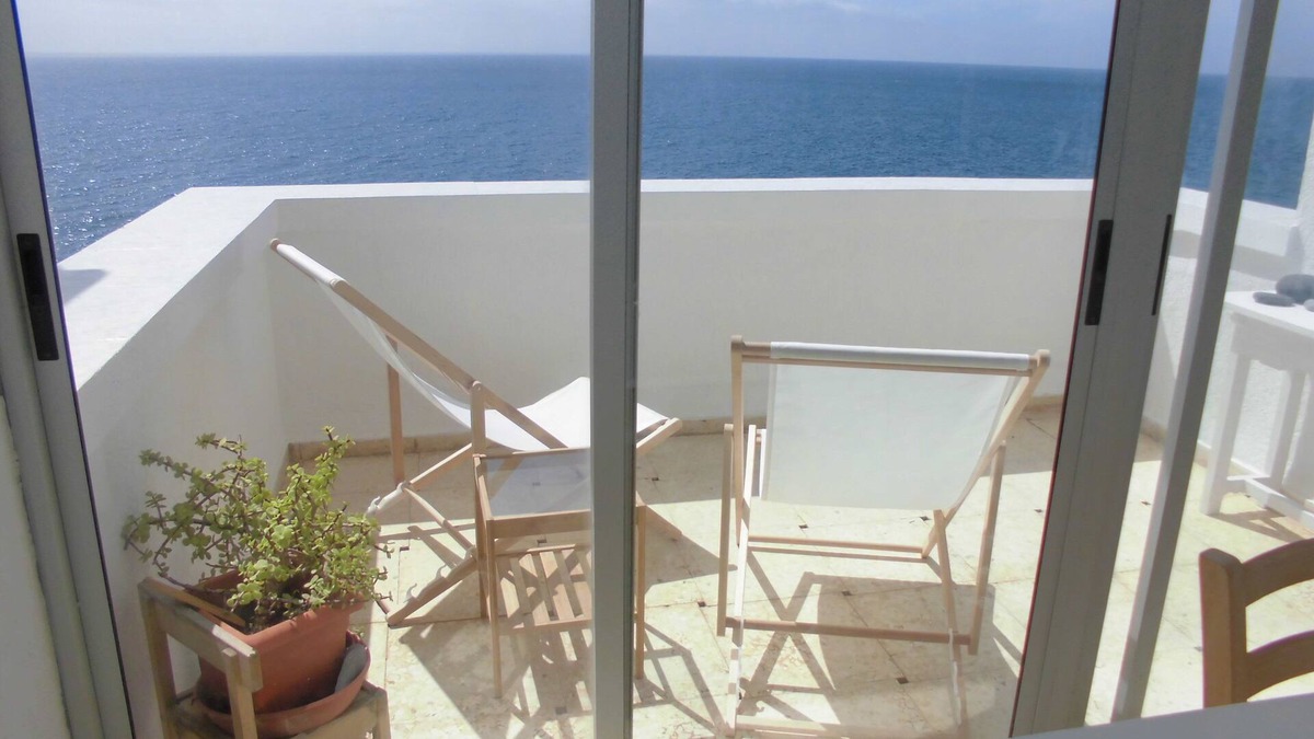Santa Cruz de Tenerife Apartment | FIRST LINE OF BEACH, SEA VIEWS, QUIET, BEACH, WIFI HIKING FREE
