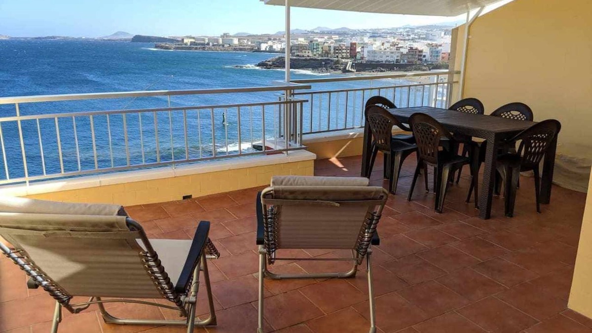 Telde Apartment | FIRST LINE WITH LARGE TERRACE