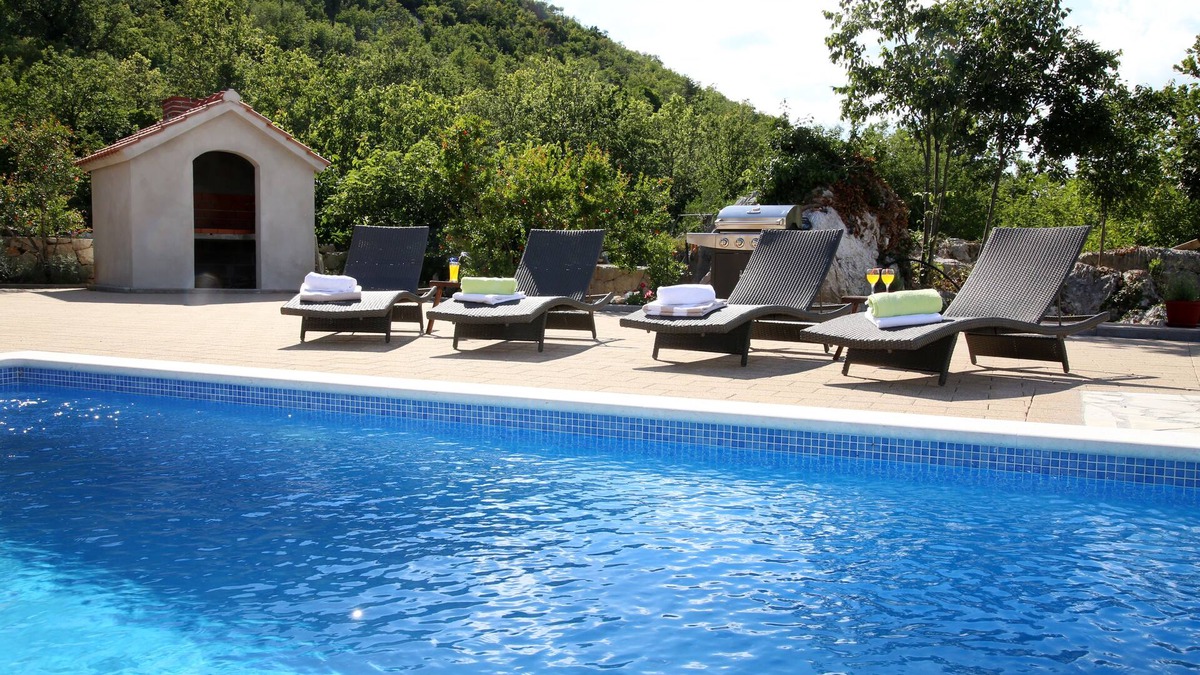 Sestanovac House | [First minute %] Authentic stone house with pool