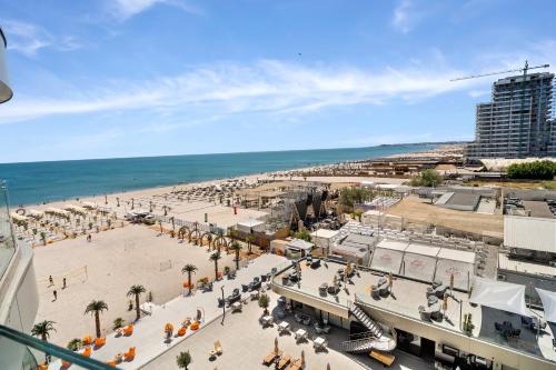 Constanta Apartment | First Residence & Parking