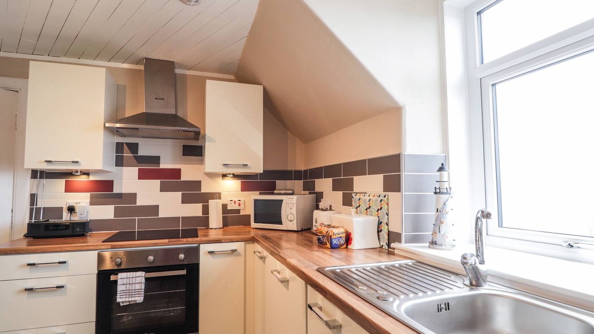 Buckie Apartment | FIRTHVIEW, family friendly, character holiday cottage in Buckie