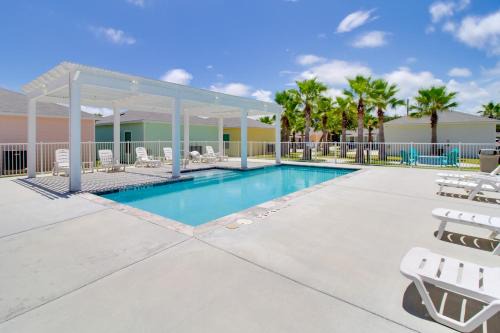 Fulton Apartment | Fish and Swim On-Site Resort Retreat in Rockport!