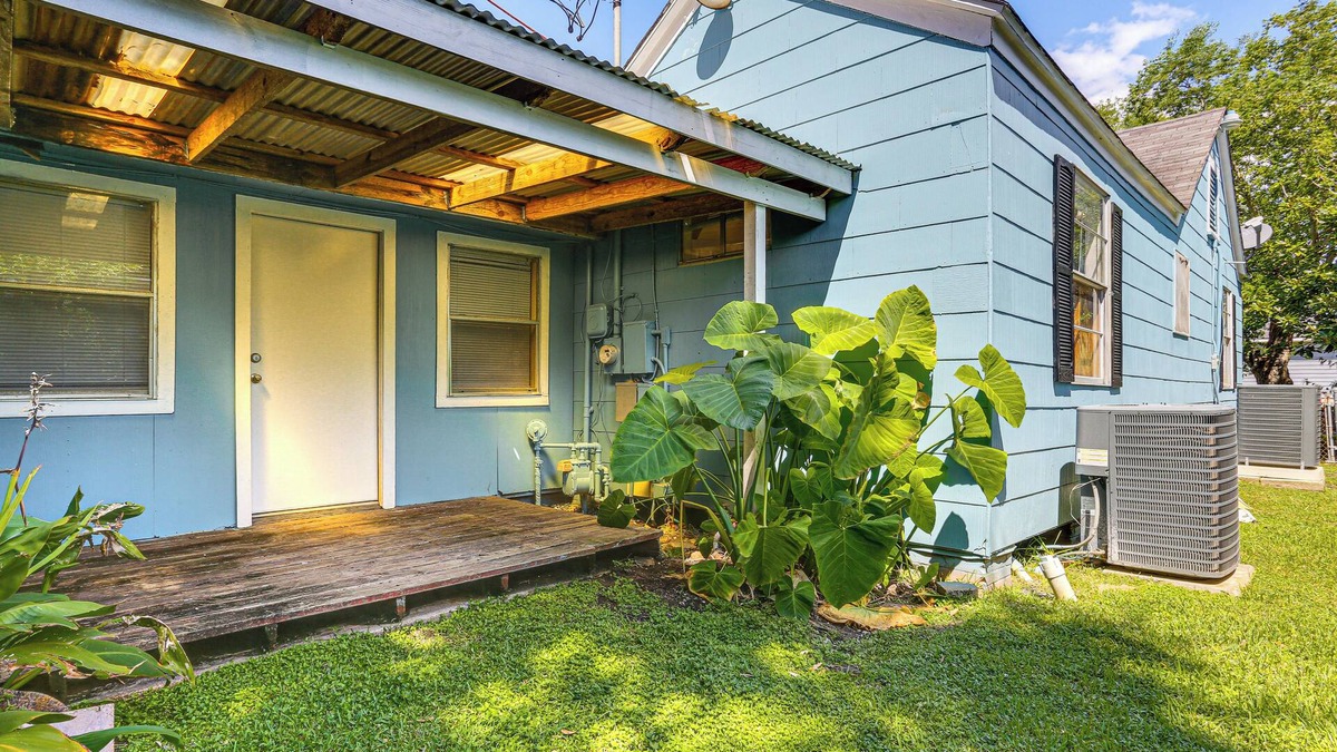 Lakeview Jefferson County Apartment | Fish & Explore: Port Arthur Apt Near Sabine Lake!