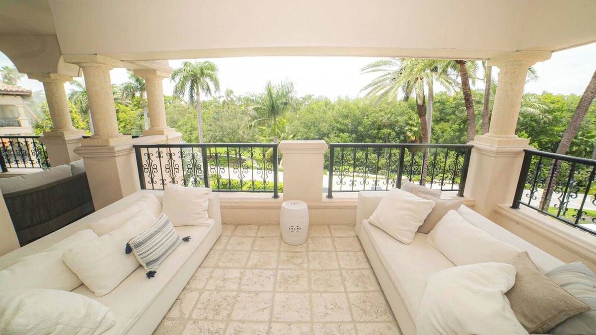Miami Beach Apartment | FISHER ISLAND — Luxury 2-Bedroom with WiFi & AC on Miami’s Most Exclusive Island
