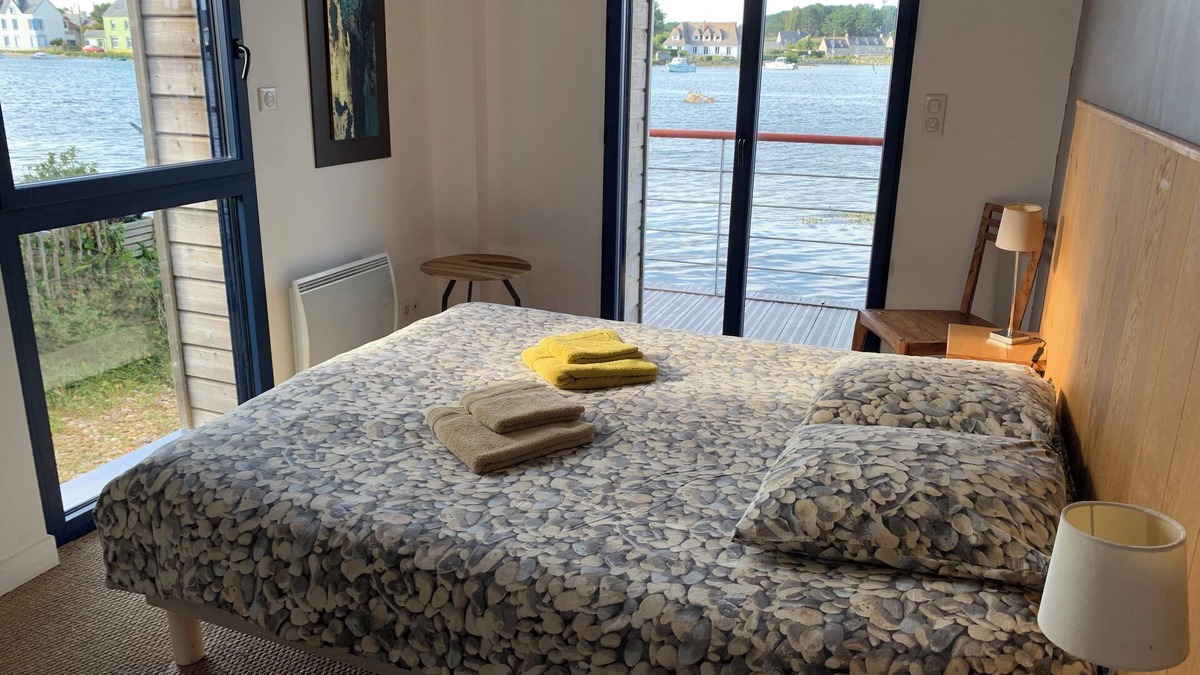 Treffiagat House | Fisherman's house with exceptional view of the back port, close to the beaches