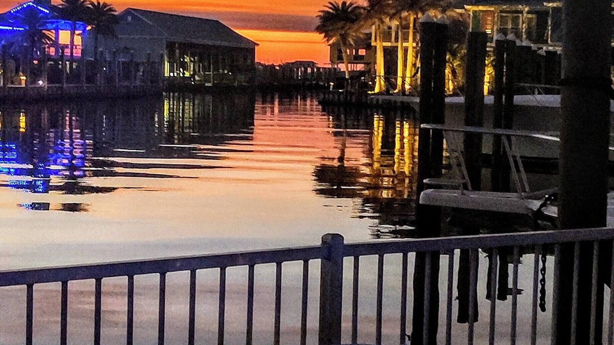 Grand Isle Condo | fisherman's Paradise. Two bedroom two bathroom marina condo on the water!