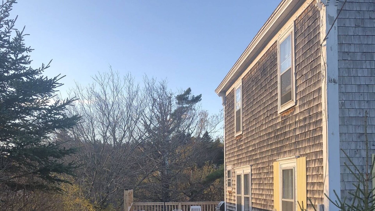 West Dublin House | Fisherman’s Cottage facing open Ocean. Sat -Sat. Weekly rentals preferred. Max 5